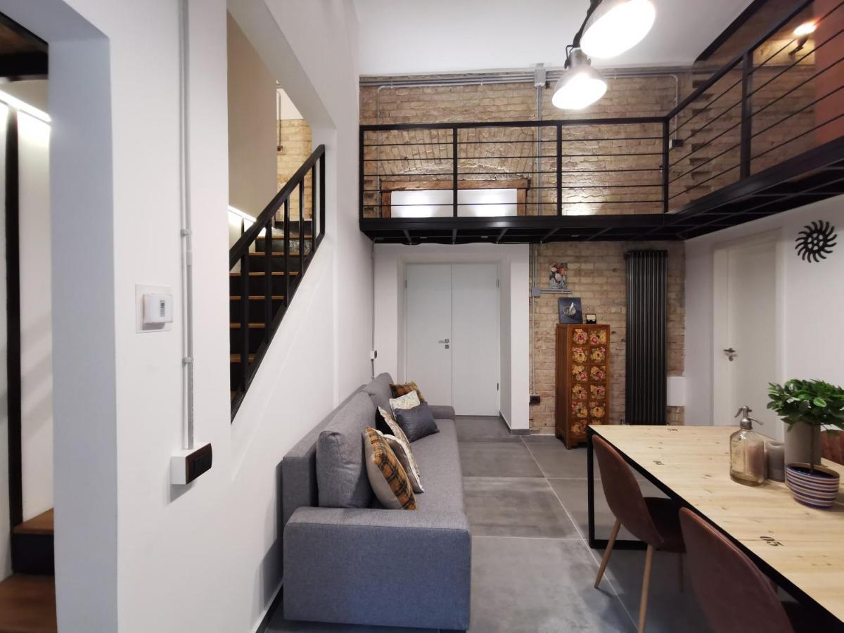 The Address Loft 22ppl Апартаменти